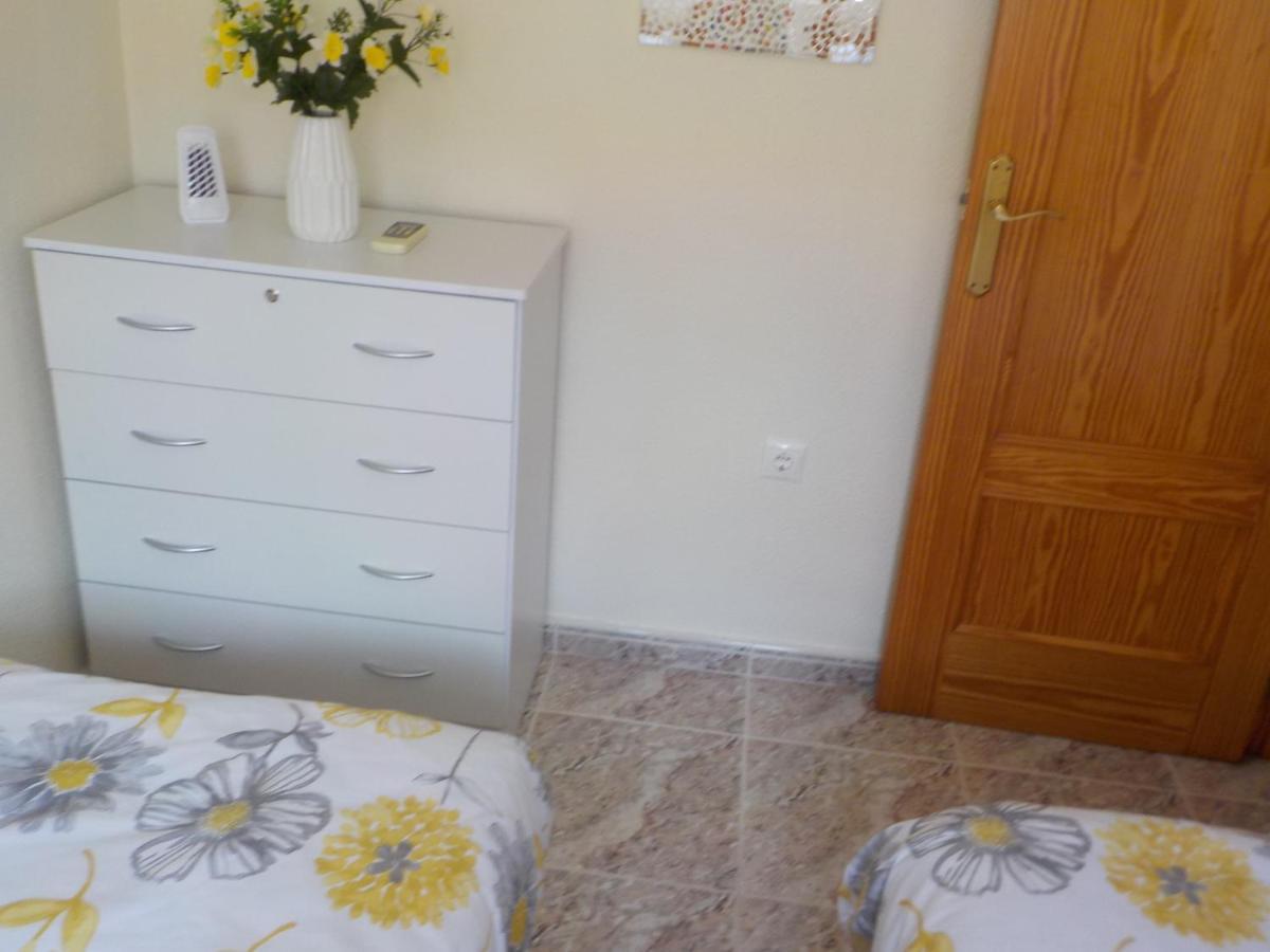 Вілла Casa La Zenia Elite Townhouse With Shared Pool And 10 Minutes Walk To Beach Оріуела Екстер'єр фото
