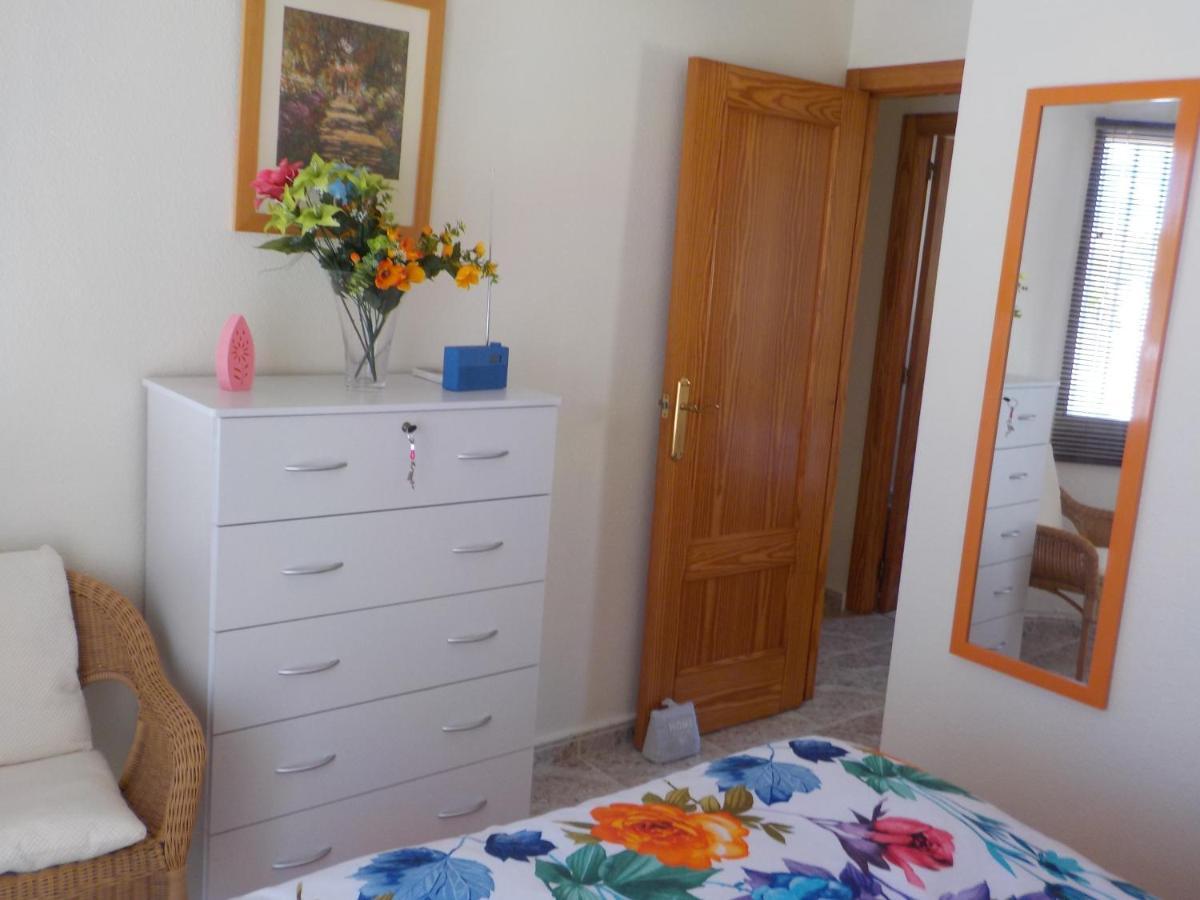 Вілла Casa La Zenia Elite Townhouse With Shared Pool And 10 Minutes Walk To Beach Оріуела Екстер'єр фото